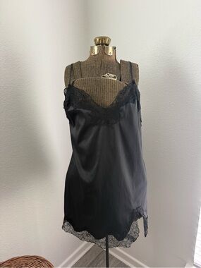 Savage X Fenty Black Lace-Trim Slip